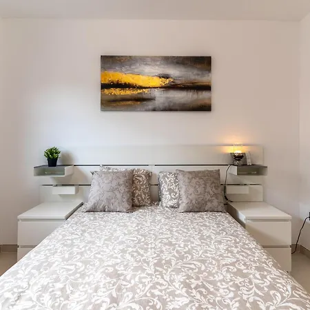The Korner, Adeje Renovated Flat Apartment *